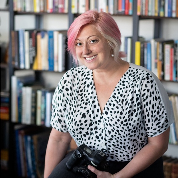 Meet your Posher, Amy - Picture 1 of 1